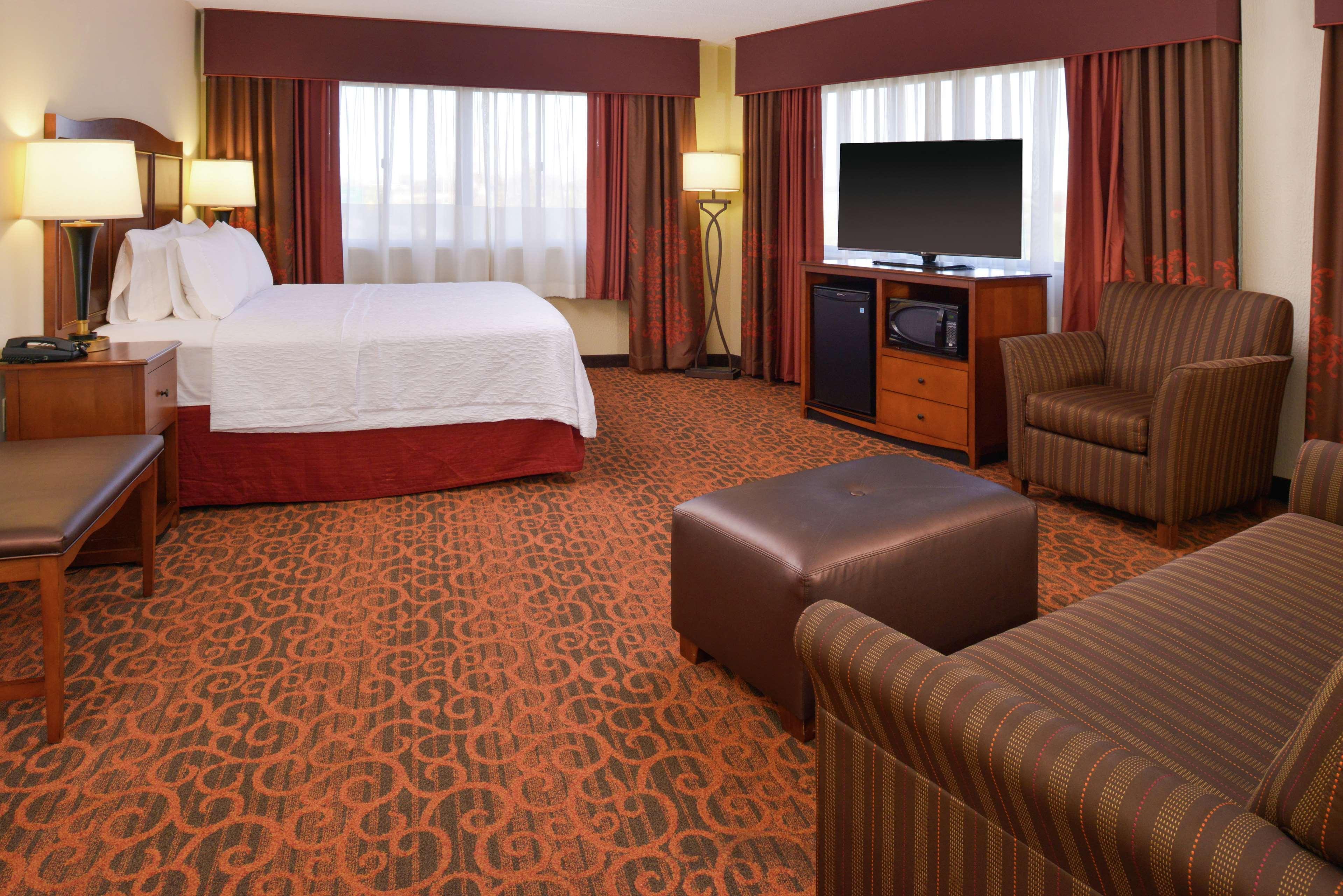 Hampton Inn Frederick Exterior foto